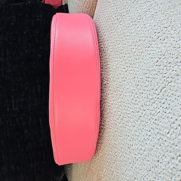 New w/o tag LV Coussin Over The Moon. - Picture 4 of 7